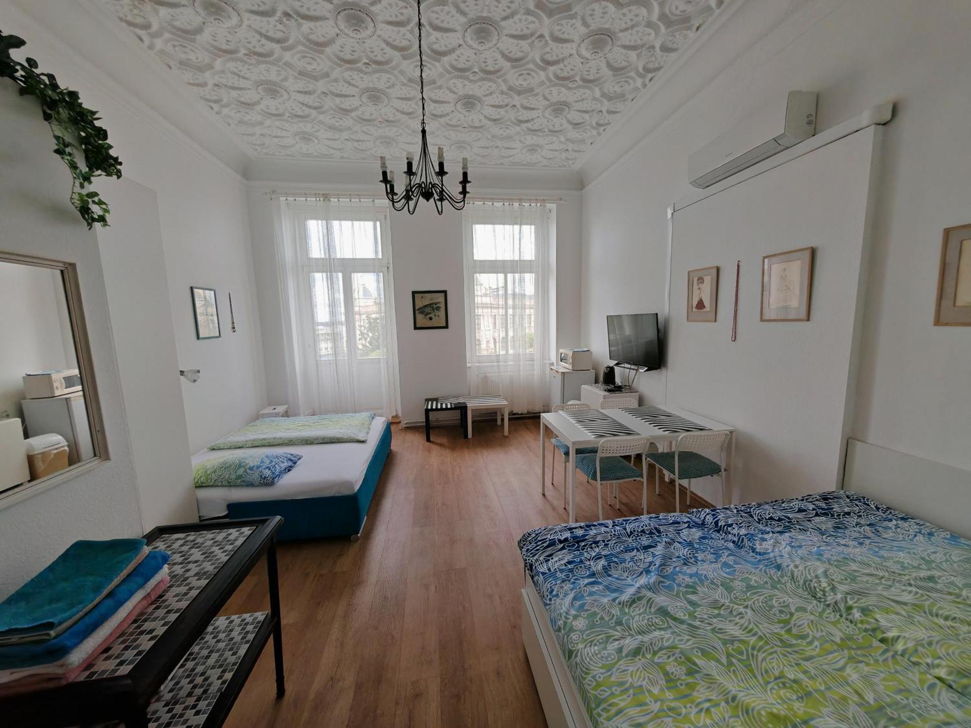 Apartments Katarina Прага Екстер'єр фото