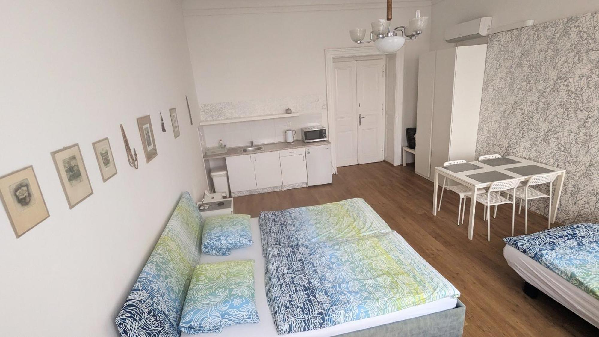 Apartments Katarina Прага Екстер'єр фото