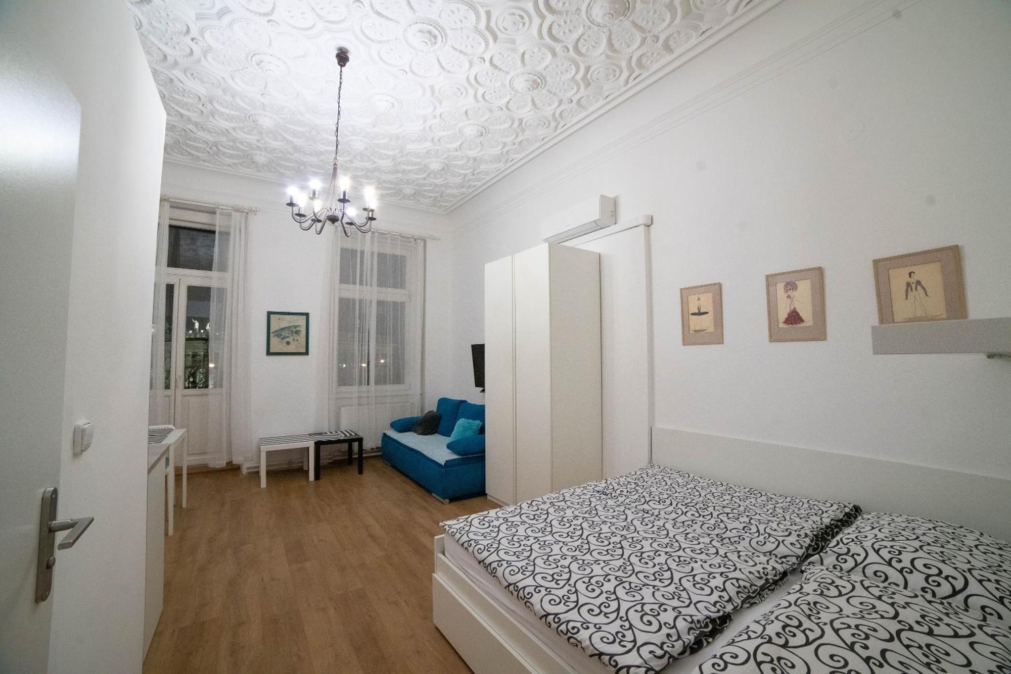 Apartments Katarina Прага Екстер'єр фото