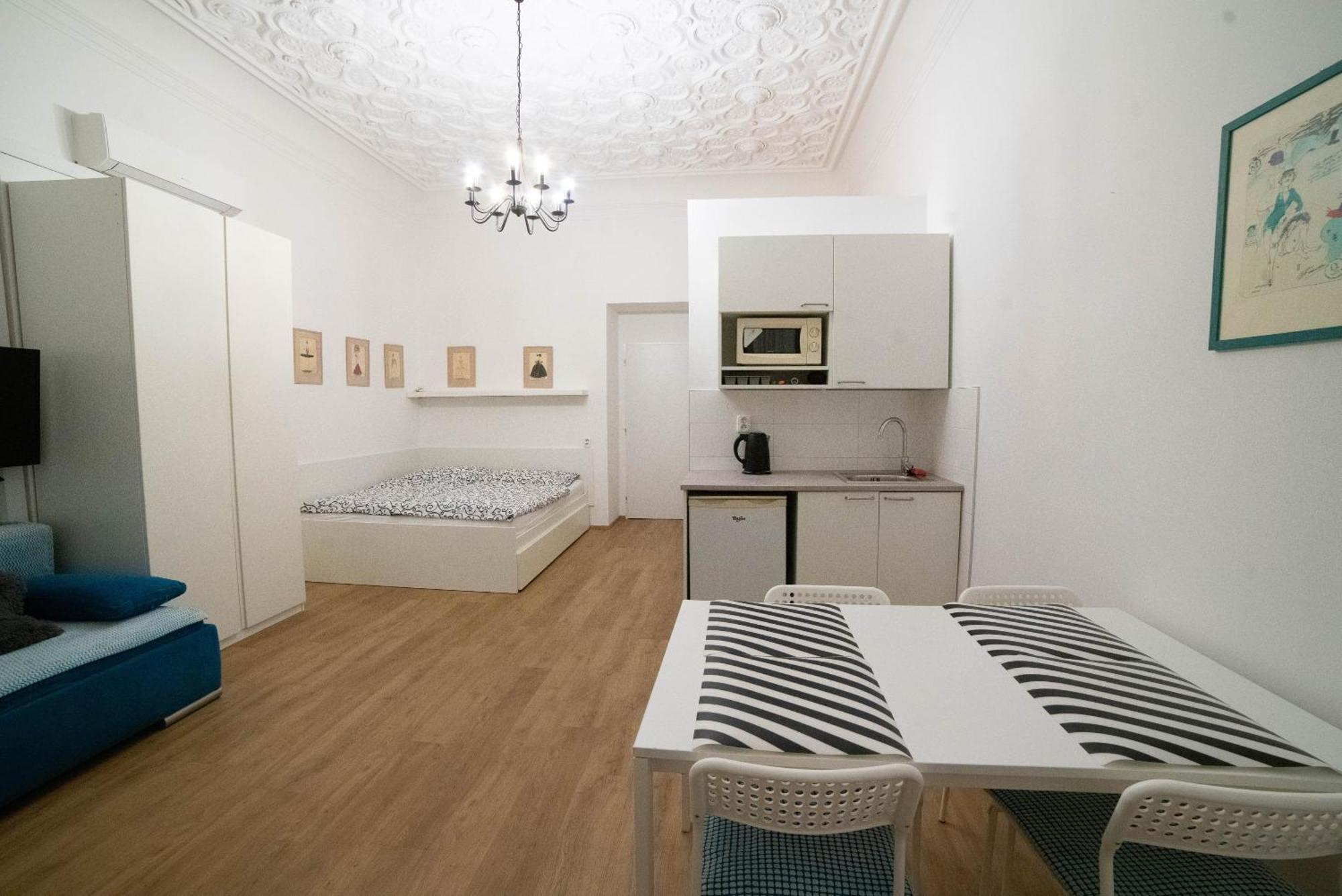 Apartments Katarina Прага Екстер'єр фото